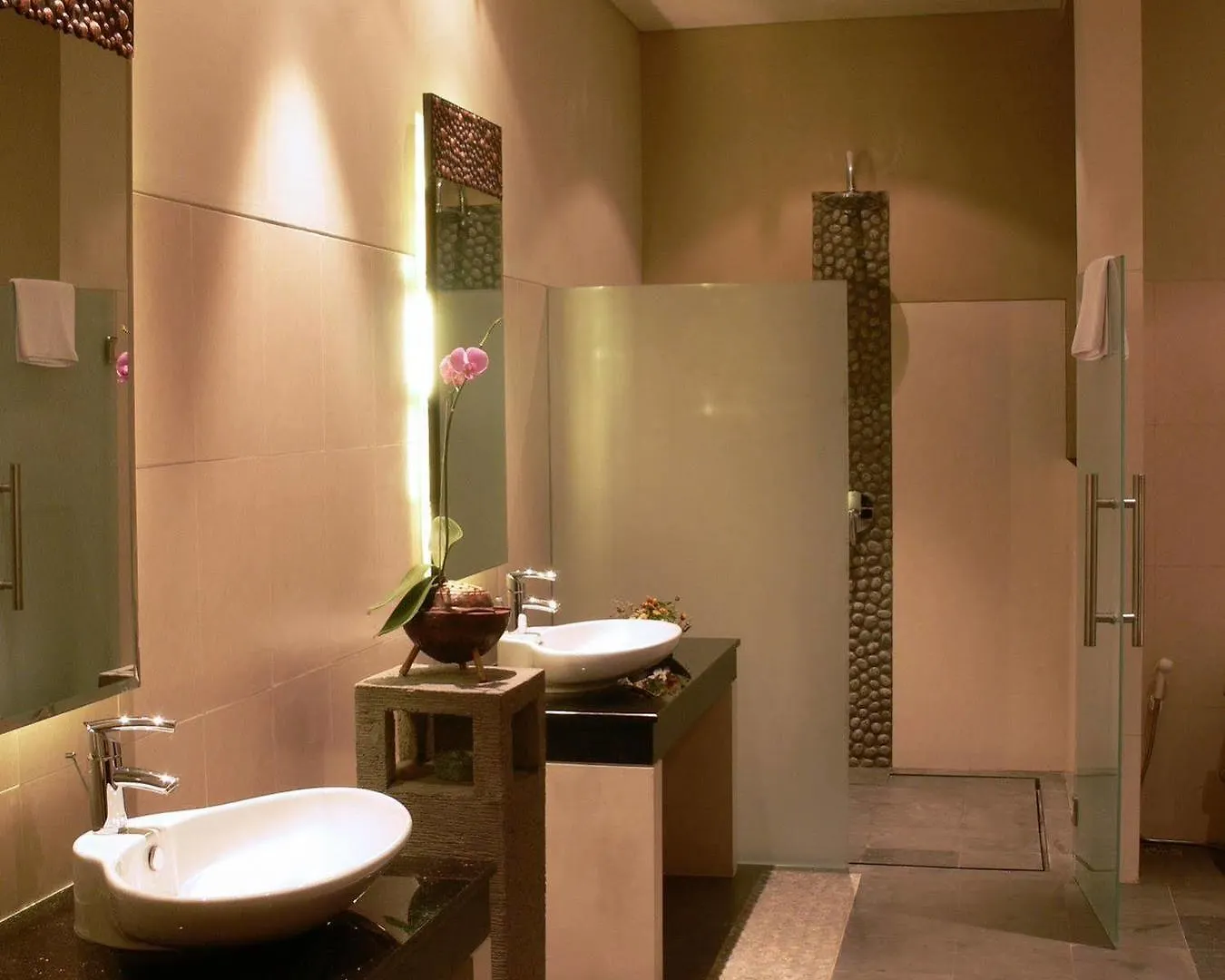 Alam Warna Villa Seminyak